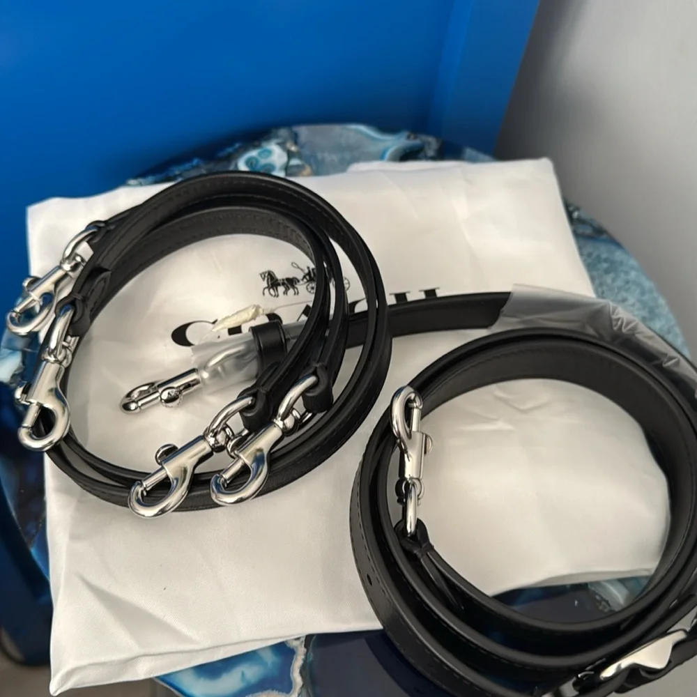 Coach Rogue 26 with Rivets - Picture 6 of 12